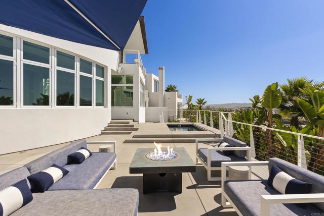 121 Via De La Valle, Del Mar CA: https://media.crmls.org/mediaz/5b07f08d-4529-4b6a-b5e1-8bb6b58db69b.jpg