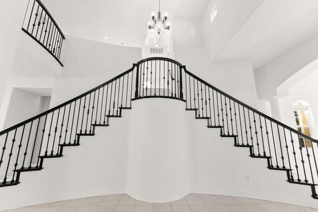 Detail Gallery Image 6 of 44 For 1004 Red Granite Rd, Chula Vista,  CA 91913 - 5 Beds | 4/1 Baths