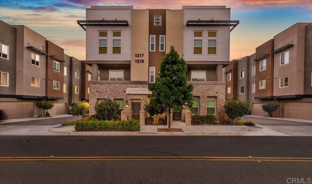 1213 Baker Street - photo 3