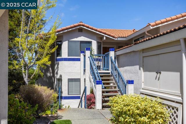 4217 Terra Granada Dr, Walnut Creek CA: https://media.crmls.org/mediaz/5b0828f4-dd8b-4bfb-818e-dc6bac7b4956.jpg
