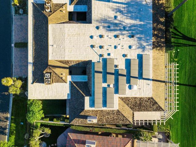 15 Duke Drive, Rancho Mirage CA: https://media.crmls.org/mediaz/5b0855b1-ba64-4664-9811-9721069ea31c.jpg