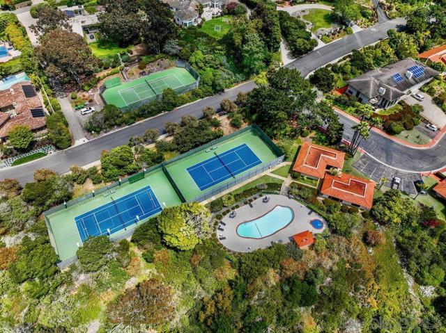 7645 Caminito Coromandel, La Jolla CA: https://media.crmls.org/mediaz/5b08c40a-e588-4094-a926-9d3911a2758c.jpg