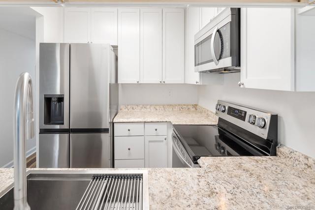 Image 18 of 32 For 669 Diamond Way  133