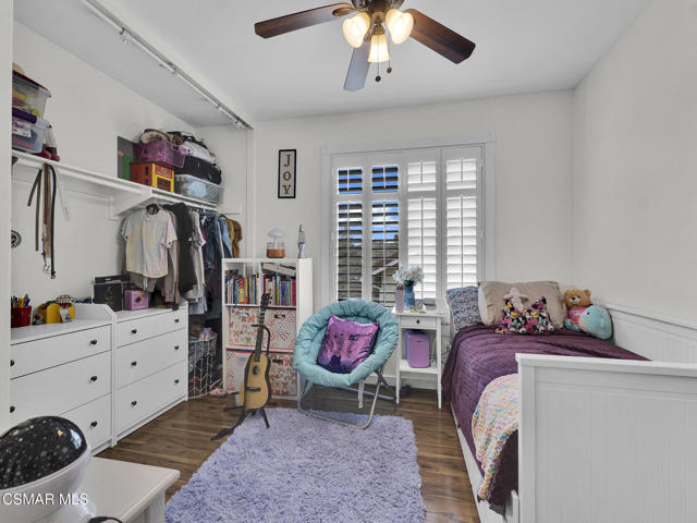 13100 View Mesa Street, Moorpark CA: https://media.crmls.org/mediaz/5b093ea8-39d8-47ce-8eb9-4b67b1f97036.jpg