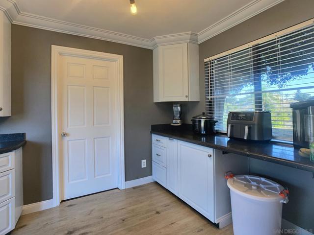 27332 Cool Water Ranch RD, Valley Center CA: https://media.crmls.org/mediaz/5b098582-fbb2-4e77-895e-91e64fed98fc.jpg
