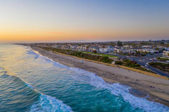 3751 Adams Street, Carlsbad CA: https://media.crmls.org/mediaz/5b09e236-93ac-4702-b146-2ad9e5ce7a92.jpg
