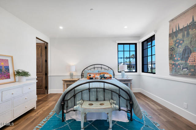45 Valley Vista Drive, Camarillo CA: https://media.crmls.org/mediaz/5b0c0642-d6c2-40af-bc7a-43b9608b0f45.jpg