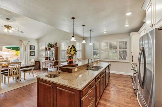 44737 Sun Valley Drive, King City CA: https://media.crmls.org/mediaz/5b0c5755-1625-4724-a74e-a060b73ad67a.jpg