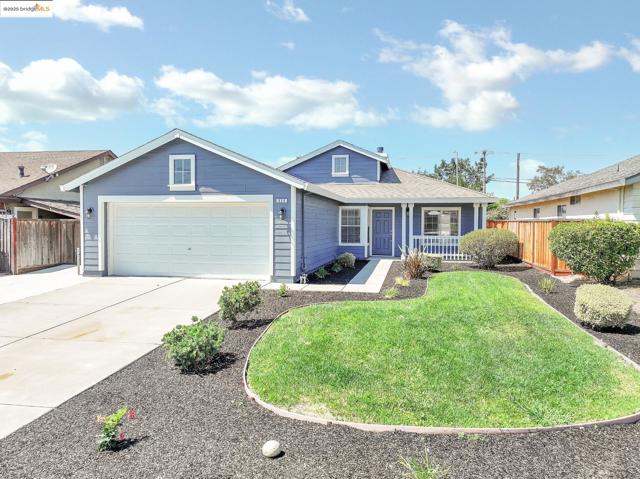 668 Miller Dr, Oakley CA: https://media.crmls.org/mediaz/5b0c9630-e8d6-4838-a255-0fae13e7ec7f.jpg