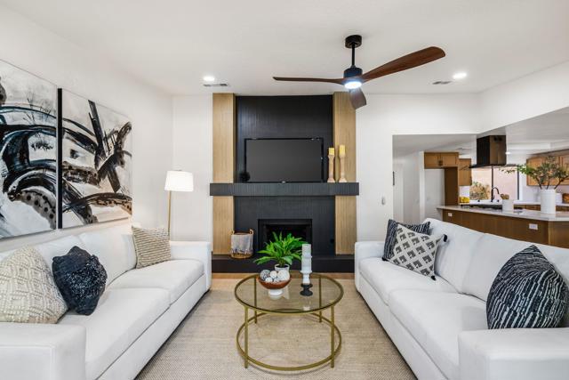 4 Maximo Way, Palm Desert CA: https://media.crmls.org/mediaz/5b0ca9b3-c839-46f1-9921-75cd18d0d771.jpg