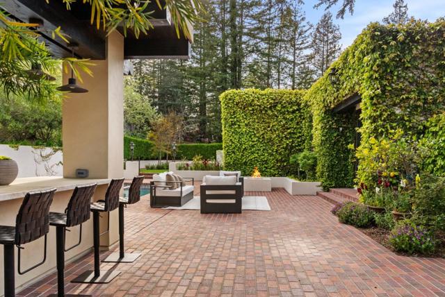 110 New Place Road, Hillsborough CA: https://media.crmls.org/mediaz/5b0d3f78-eba3-47a5-b9c1-caed9d1934b9.jpg