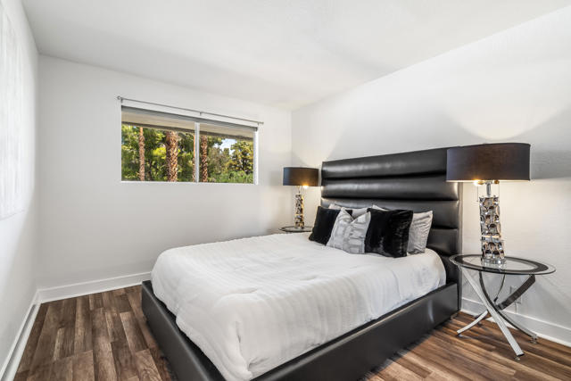 575 N Villa Court, Palm Springs CA: https://media.crmls.org/mediaz/5b0eab57-4305-4298-b309-aabd9edc4bde.jpg