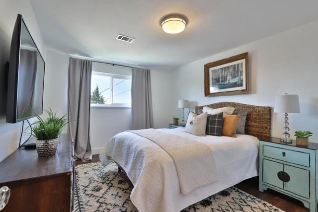 950 Macduff Court, San Jose CA: https://media.crmls.org/mediaz/5b0f12d3-2459-416e-a411-0cb5b0942938.jpg