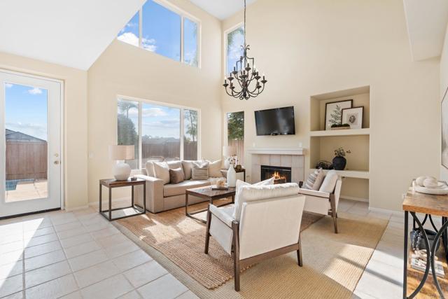 Detail Gallery Image 3 of 56 For 6181 Sunset Crest Way, San Diego,  CA 92121 - 4 Beds | 3 Baths