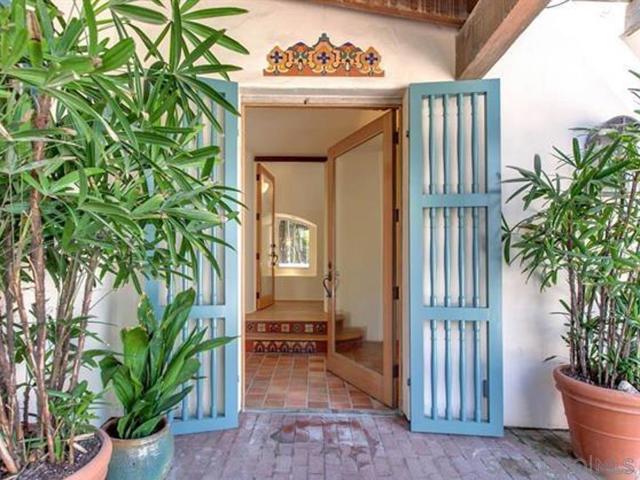 631 Loring, San Diego CA: https://media.crmls.org/mediaz/5b0f7caf-c07a-4cf3-bc8c-bb0e086b45ae.jpg
