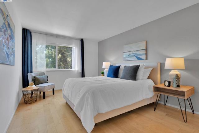 415 Cornell Ave, Albany CA: https://media.crmls.org/mediaz/5b105df2-3fe4-4b15-a096-60b076e03aec.jpg