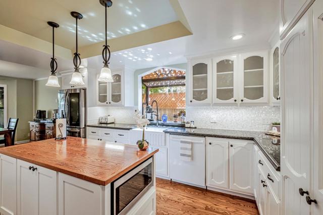 18 Linden Road, Watsonville CA: https://media.crmls.org/mediaz/5b10f740-4c49-4b3b-9fed-d7e96183db70.jpg