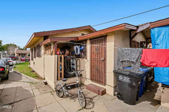1156 S Alma Avenue, Los Angeles CA: https://media.crmls.org/mediaz/5b1173b8-6df0-43ba-ade6-5c0372ab37e2.jpg