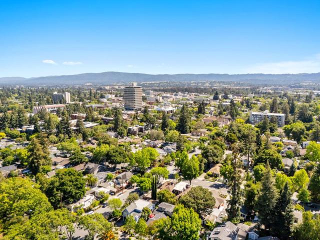 251 Middlefield Road, Palo Alto CA: https://media.crmls.org/mediaz/5b1236f3-d1d0-4fed-b603-697502333993.jpg