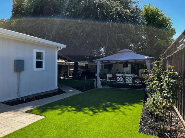 640 N 2nd Street, San Jose CA: https://media.crmls.org/mediaz/5b12dbc7-cff9-4fea-9b28-51e1624d7ff2.jpg