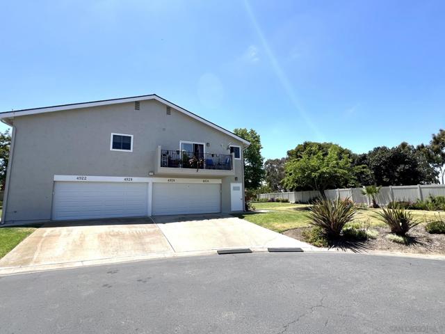 4924 Via Lapiz, San Diego, California 92122, 3 Bedrooms Bedrooms, ,1 BathroomBathrooms,Townhouse,For Sale,Via Lapiz,240023155SD