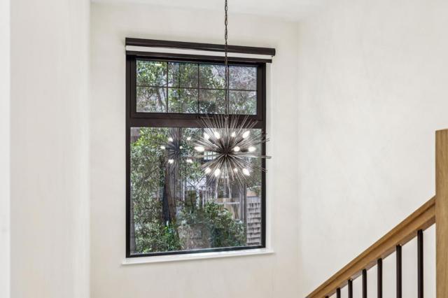 546 Oxford Avenue, Palo Alto CA: https://media.crmls.org/mediaz/5b146d29-6b2f-4a66-943e-7f705de33396.jpg