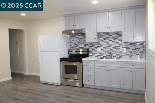 527 Vaqueros Ave, Rodeo CA: https://media.crmls.org/mediaz/5b158910-5ffc-4e6b-8a82-dda460fd11d2.jpg