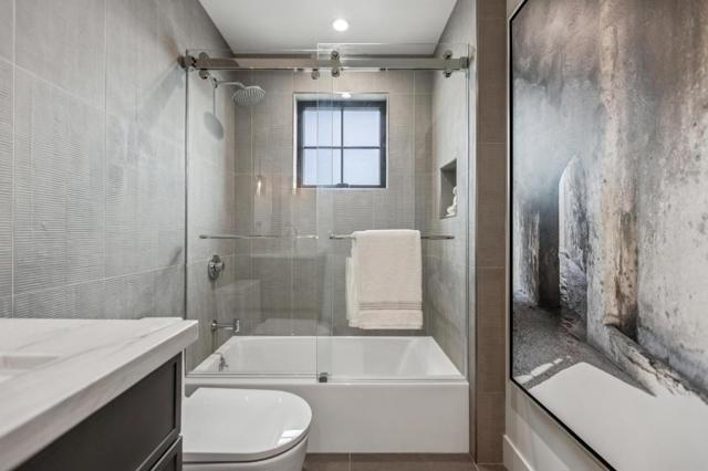 587 Creekside Court, Half Moon Bay CA: https://media.crmls.org/mediaz/5b15ba53-ed2d-428a-b11e-29facd09e6dc.jpg