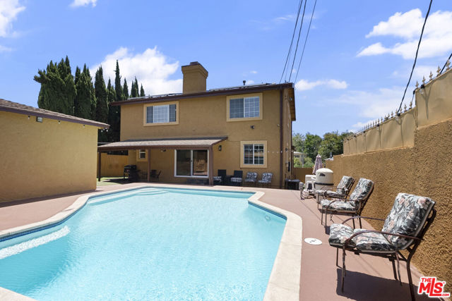5183 Obama Boulevard, Los Angeles CA: https://media.crmls.org/mediaz/5b15f48d-da79-4eaa-b1c3-fe7f4bb54cff.jpg