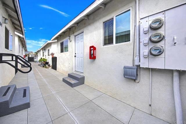 Detail Gallery Image 13 of 43 For 2411 21 L St, San Diego,  CA 92102 - – Beds | – Baths