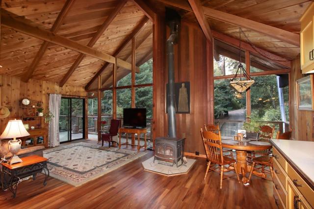 16770 Redwood Lodge Road, Los Gatos CA: https://media.crmls.org/mediaz/5b17578b-0335-4cc8-bbaa-7695eadf5441.jpg