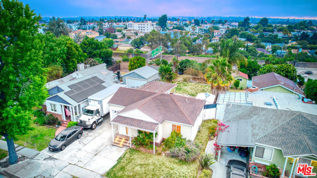 7456 Midfield Avenue, Los Angeles, California 90045, 2 Bedrooms Bedrooms, ,1 BathroomBathrooms,Single Family Residence,For Sale,Midfield,24404167