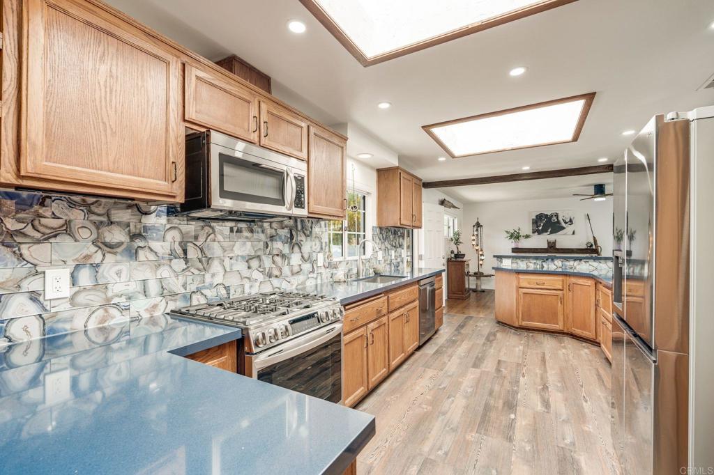 251 Redwood Avenue