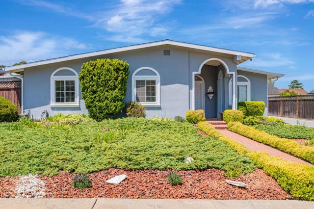 828 Hawthorne Way, Millbrae CA: https://media.crmls.org/mediaz/5b19e1ff-3002-4223-ad97-c93b3ddae10e.jpg