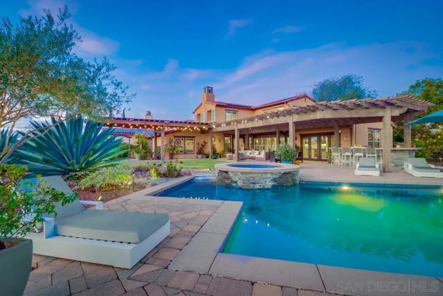 8457 Lower Scarborough, San Diego CA: https://media.crmls.org/mediaz/5b19f7b4-cf59-4a56-96ce-af15fe919100.jpg