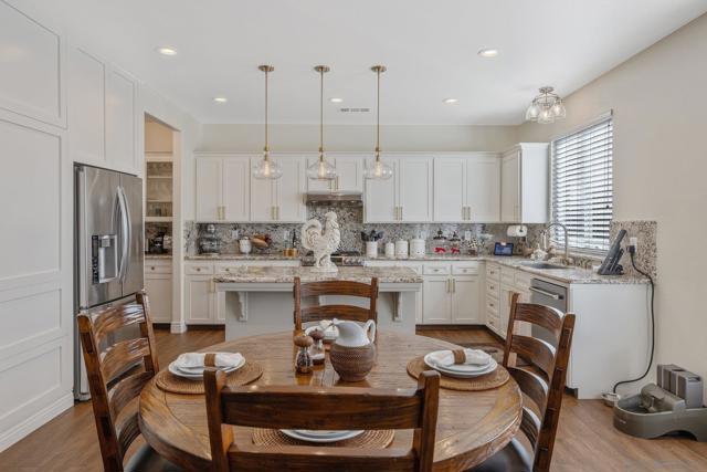 Image 23 of 69 For 2415 Oak Grove Ct