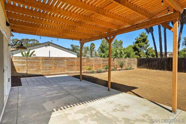 1796 Lindsley Park Drive, San Marcos CA: https://media.crmls.org/mediaz/5b1a3a52-a690-4919-a5ff-be2a90e96389.jpg