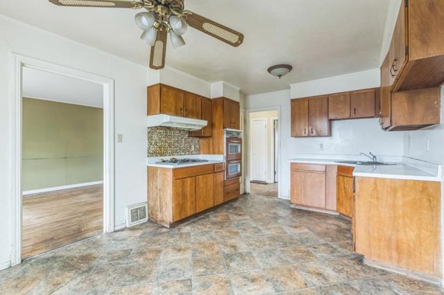 233 Village Way, South San Francisco CA: https://media.crmls.org/mediaz/5b1a773c-842a-4972-9a55-65faf7352a33.jpg