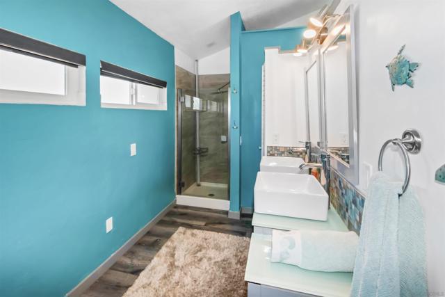 706 Ocean Ln, Imperial Beach CA: https://media.crmls.org/mediaz/5b1bd12d-72d7-44a8-ac4d-44c05406ea0a.jpg