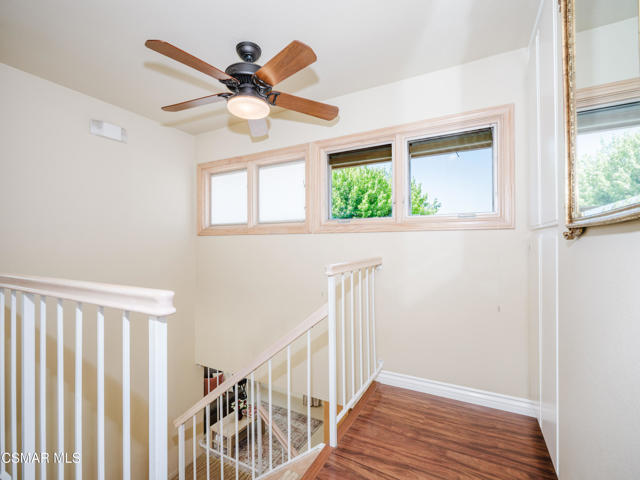 4380 N Skylark Court, Moorpark CA: https://media.crmls.org/mediaz/5b1bd5c3-1cfd-4d5c-8f2c-2bab66ed0492.jpg