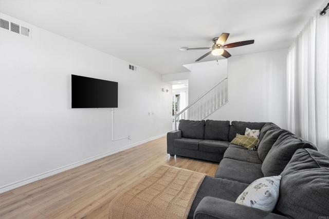 Detail Gallery Image 5 of 52 For 38538 Tranquila Ave, Murrieta,  CA 92563 - 4 Beds | 2/1 Baths