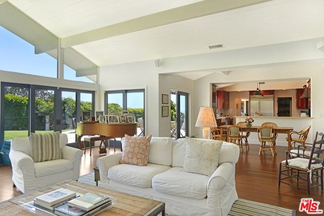 7238 Birdview Avenue, Malibu CA: https://media.crmls.org/mediaz/5b1cc250-1a71-41a6-93b2-0ded1ac97bec.jpg