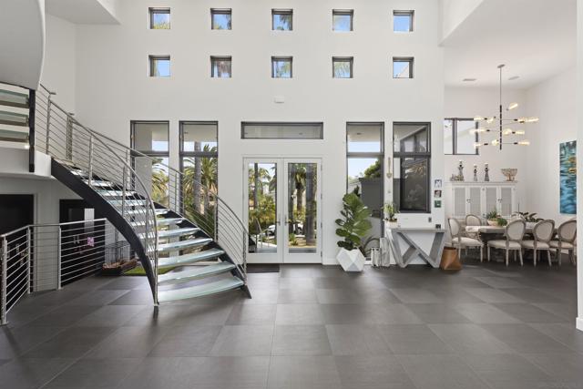 3325 Caminito Daniella, Del Mar CA: https://media.crmls.org/mediaz/5b1d1cc5-ebf1-4594-b656-afd274523419.jpg