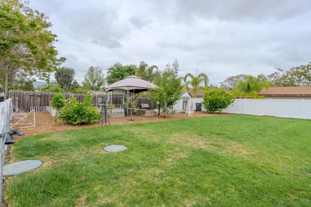 24550 Adams Ave, Murrieta CA: https://media.crmls.org/mediaz/5b1d45bc-7b14-4579-ad4b-246f159ab6d4.jpg