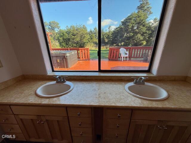 18391 Old Coast Highway, Fort Bragg CA: https://media.crmls.org/mediaz/5b1d7c6b-d0bf-4d65-a1fb-b1578153855a.jpg