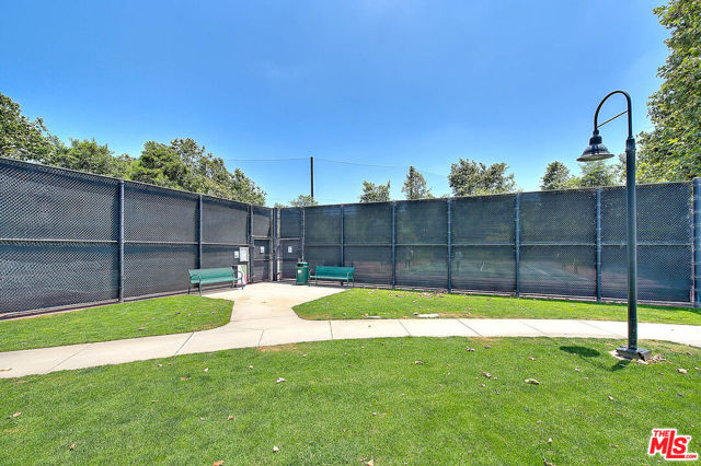 13020 Pacific, Playa Vista CA: https://media.crmls.org/mediaz/5b1e4909-0bab-4320-8577-5bb3a01b3f0f.jpg