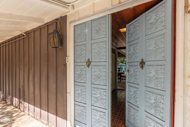 1330 Fern Oaks Drive, Santa Paula CA: https://media.crmls.org/mediaz/5b1e4cd8-311b-457b-bca4-91a449d1d769.jpg