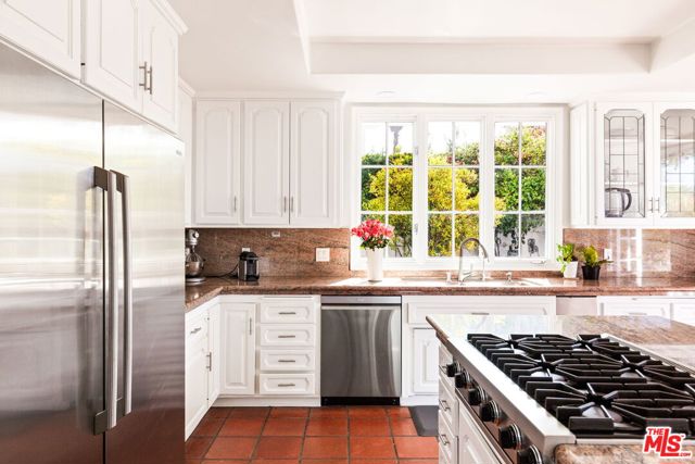Drew Fenton | 2113 Stoney Hill Road Los Angeles CA | MLS: 7403799