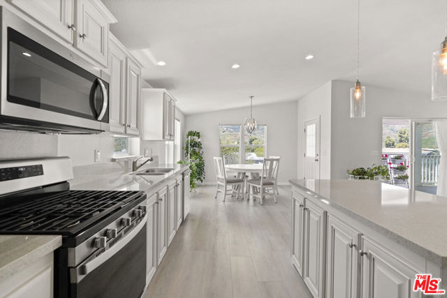 30473 Mulholland Hwy, Agoura Hills CA: https://media.crmls.org/mediaz/5b1fa513-8eb6-46d7-8b7a-e1f6ea177987.jpg