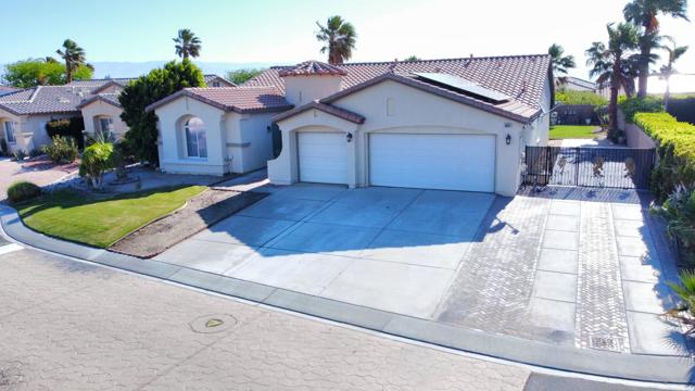 3664 Vista Verde, Palm Springs CA: https://media.crmls.org/mediaz/5b208bc0-3f56-40d3-9322-841795b40906.jpg